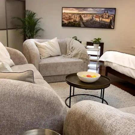 Wonderful 3bd Apt